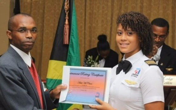 20-Yr-Old Jamaican, Ashli MCclure, Earns Commercial Pilot&rsquo;s Licence! 