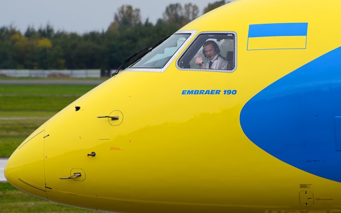 Russia closes airspace to Ukraine airlines from Oct 25