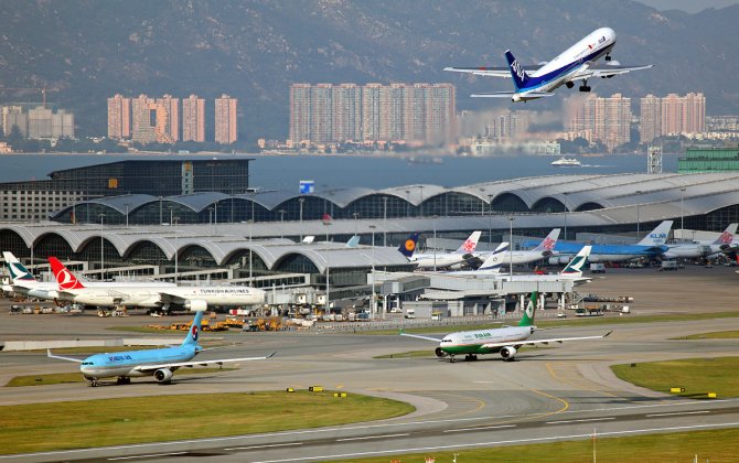 Debt Plan Cuts Fees for Hong Kong Airport Runway