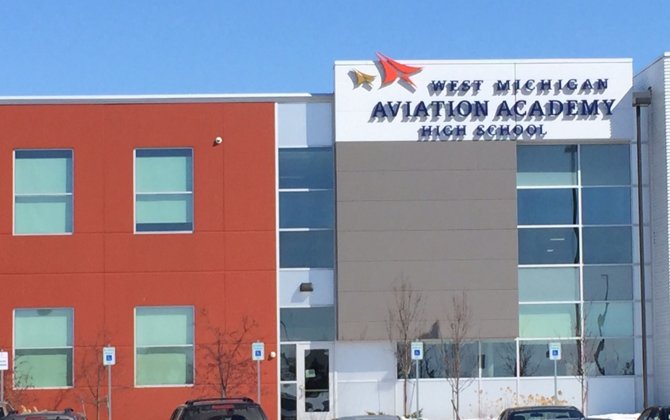Delta Air Lines awards $150K to aviation charter school to purchase plane