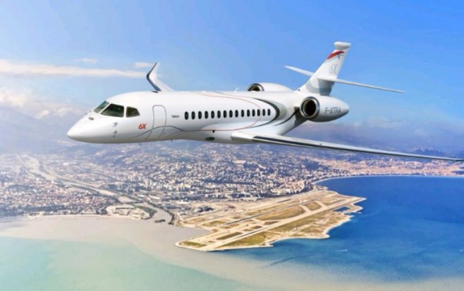 The Falcon 6X has just landed at Nice Airport