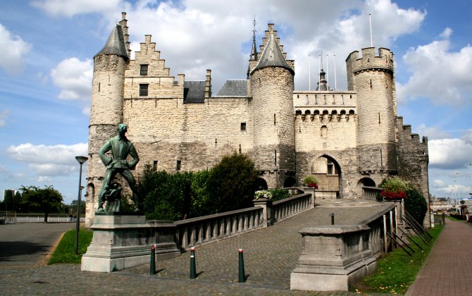 VLM Airlines and Birmingham Airport launch new service to Antwerp