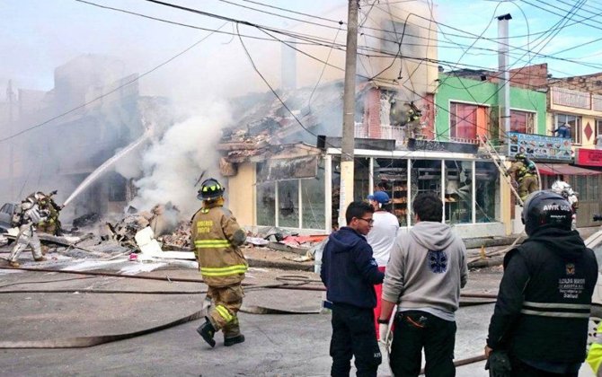 Small plane crashes in Bogota, 5 killed