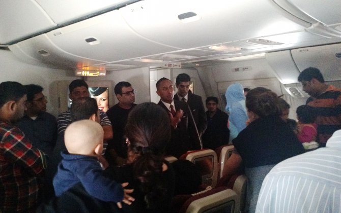 Air Rage: Three Chinese Passengers Thrown Off Aircraft in Cambodia After Scuffle Broke Out over Plane Seat