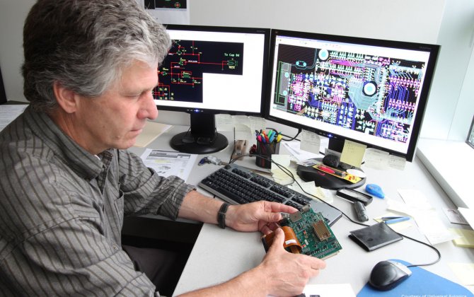 Universal Avionics Unveils UniLink&reg; Desktop Training Software for FANS