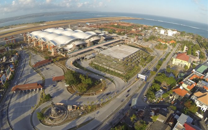 Volcano Spews Fresh Ash Cloud, Forcing Bali Airport to Close