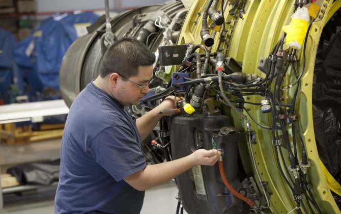 Emirates signs $16bn engine services deal with GE Aviation 