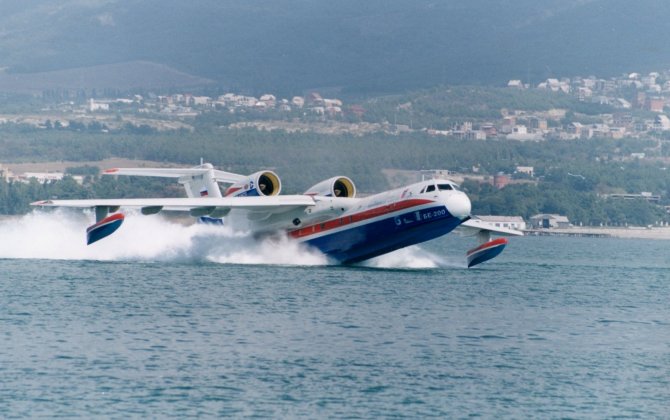 Indonesia to Buy 4 Russian Amphibious Be-200 Aircrafts