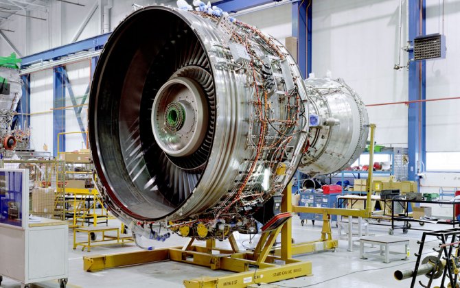 Rolls-Royce Trent 900 engine adds power to training programme for Emirates engineers