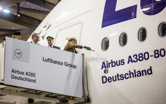 Angela Merkel opens the new Lufthansa Integrated Operations Control Center 