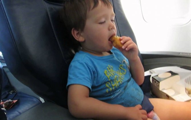 Aussie Business Leaders Favor Banning Children from Travelling in Business Class