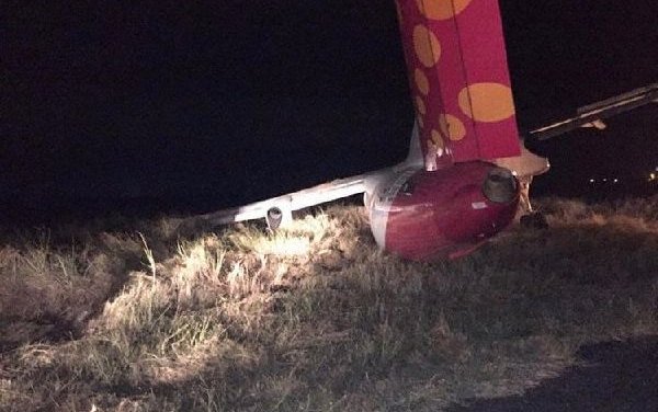 Spicejet DH8D at Jabalpur on Dec. 4, Boar Strike, Runway Excursion, Left Main Gear Collapsed
