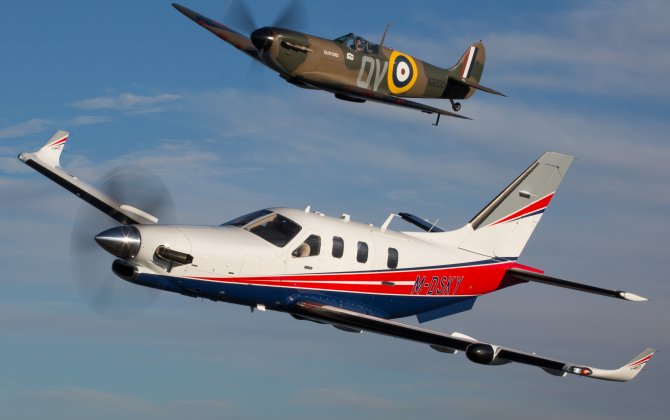 A Daher TBM 910 owner&rsquo;s birthday present: formation flight with a World War II-era Spitfire