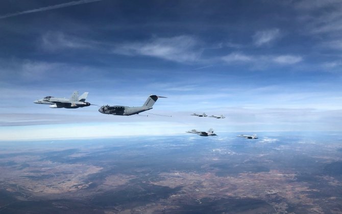 A400M refuels six F-18 fighters in one flight