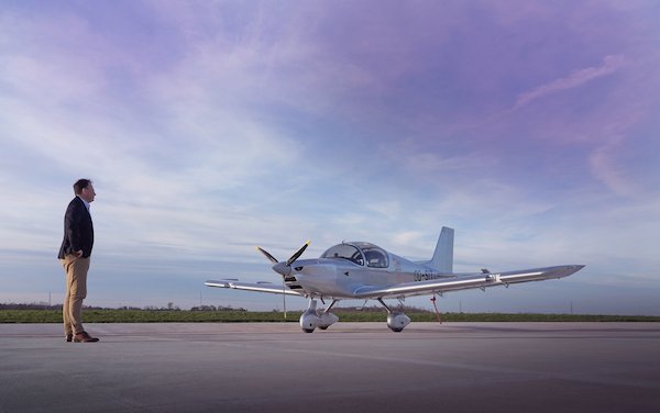 Aeroclub de Versailles has chosen the Sonaca 200