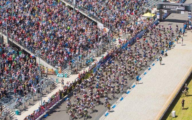 Air Partner provides air charter solutions for the Giro d&rsquo;Italia 