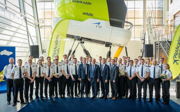 airBaltic Pilot Academy celebrates the 100th graduate and welcomes 15 new students