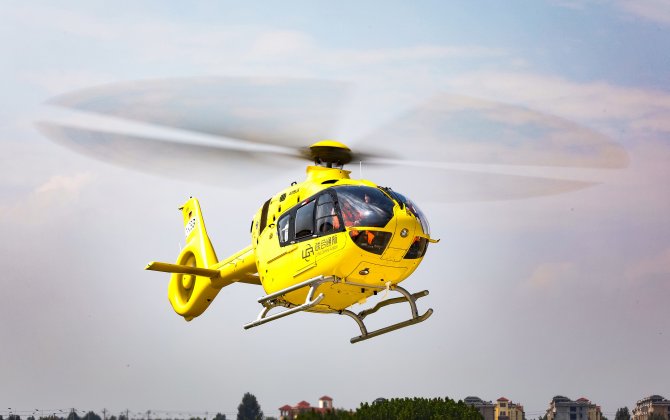 Airbus Helicopters delivers the first of 100 H135s for China in Qingdao