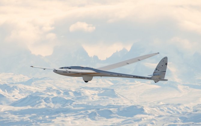 Airbus Perlan Mission II soars to over 62,000 feet, setting second altitude world record and crossing Armstrong Line