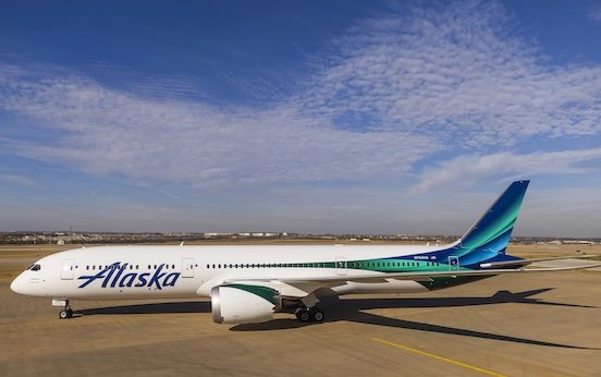 Alaska Airlines signs for Boeing Virtual Airplane Training Platform