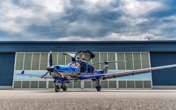 All-new Diamond Aircraft 5 Seat DA50 RG with retractable gear