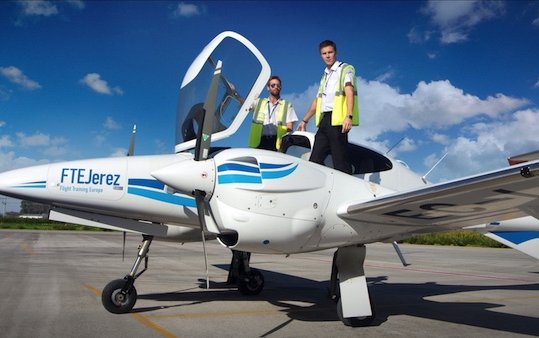 ALSIM to strengthen its presence in Spain with the sale of an AL250 to FTEJerez