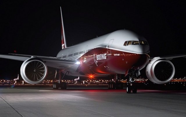 Boeing 777X set to become world&rsquo;s first flying iPad
