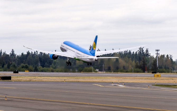 Boeing Delivers First 787 Dreamliner to Uzbekistan Airways