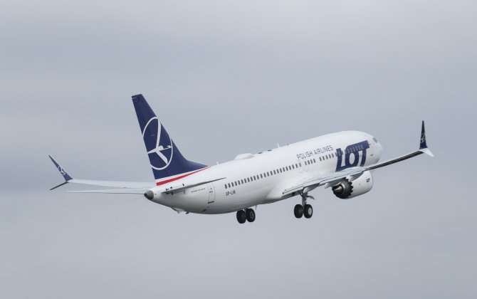 Boeing, LOT Polish Airlines Celebrate Delivery of 737 MAX