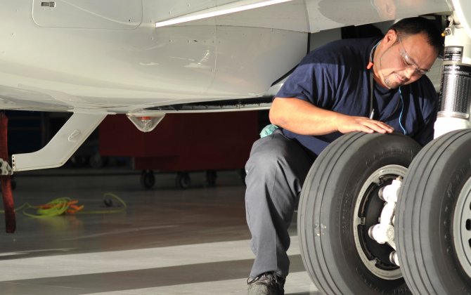 Bombardier Celebrates 40 Years of Aircraft Heavy Maintenance Operations in Tucson