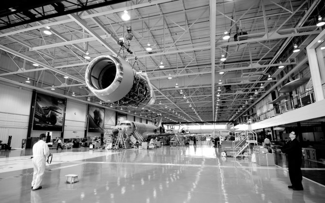 Bombardier confirms progress on turnaround plan