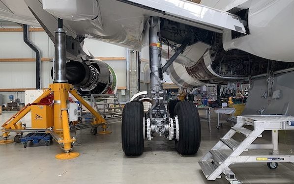 Busy March at AMAC Aerospace - McDonnell Douglas MD-80, Gulfstream G550 and Airbus