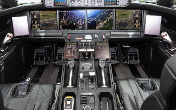 C$50 million training contracts for CAE with five business jet operators worldwide