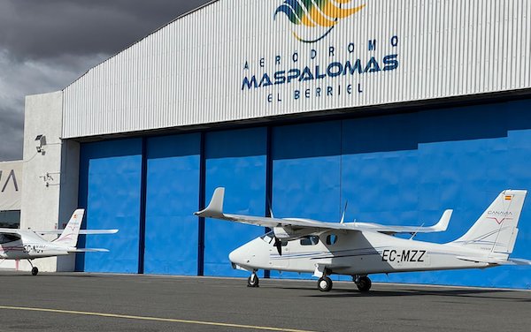 CANAVIA increases its fleet with new Tecnam P2006T NG
