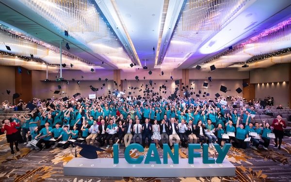 Cathay I Can Fly programme 2024 empowers 300 graduates to soar towards their dreams