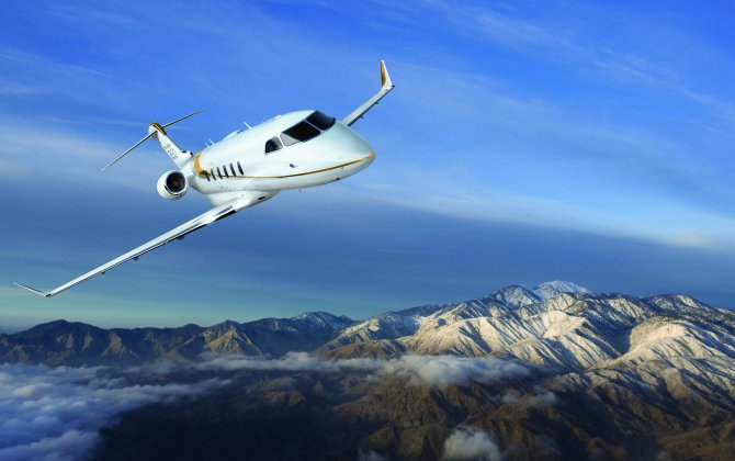 Challenger 350 dominates 2017 deliveries in super midsize segment; tops medium category