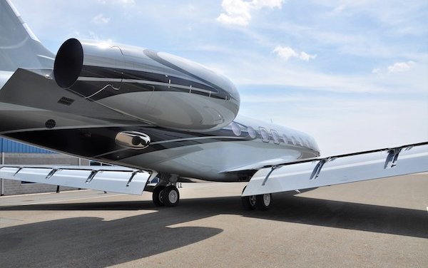 Custom paint scheme for Gulfstream G650 -  Flying Colours Corp.