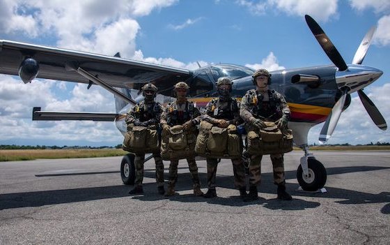Daher Kodiak 100 aircraft will deploy paratroopers to test military parachutes for France