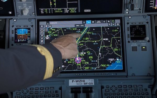 Deliveries of A350s with touchscreen cockpit displays option has begun