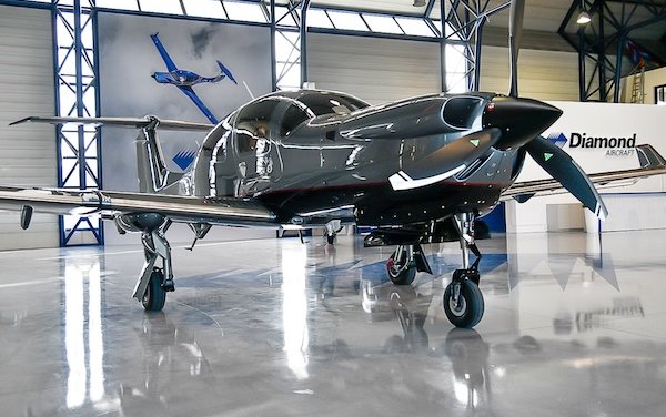 Diamond Aircraft further expands in Middle East with new Abu Dhabi flight school and DA50 delivery