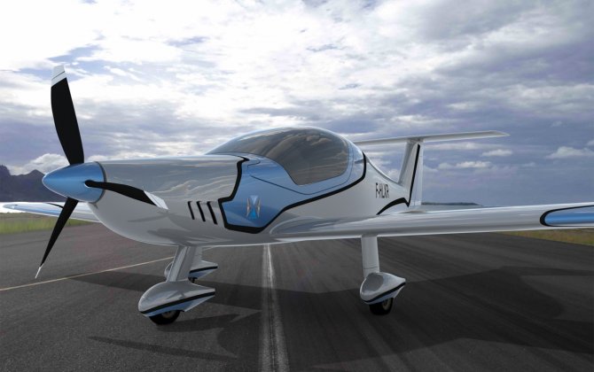 Elixir prepares piston-single for year-end maiden sortie