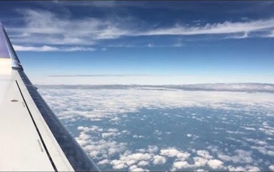 Embraer and United Airlines sign contract for up to 39 E175s