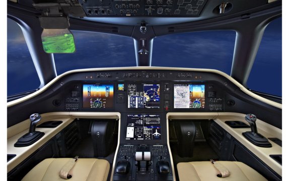Embraer awarded certification of head-up display and enhanced vision system for Legacy 450 and Legacy 500