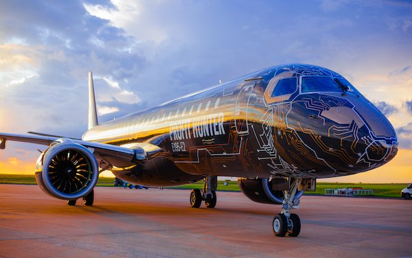 Embraer E195-E2 TechLion visits Japan for Embraer day event