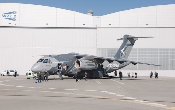 Embraer introduces the KC-390 Millennium to WZL-2 as companies advance MRO cooperation in Poland