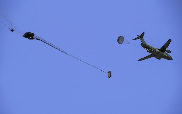 Embraer KC-390 Millennium airlifter successfully concludes airdrop testing campaign