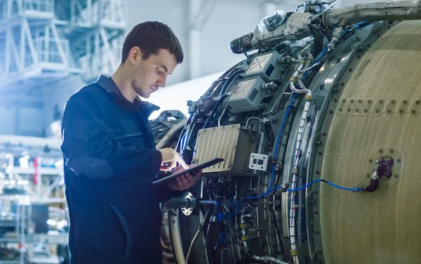Embraer signs contract with Vortex Aircraft Services to onboard Beacon