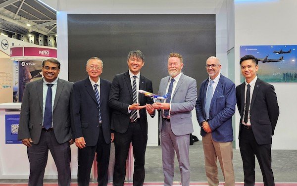 Embraer signs MoU for further cooperation with SIAEP as Embraer Authorized Service Center
