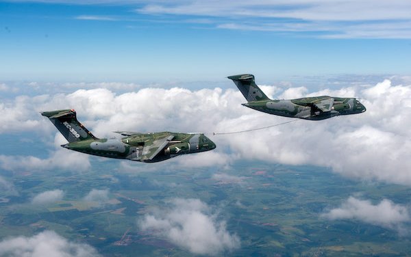 Embraer successfully concludes aerial refueling qualification between two KC-390 Millennium aircraft