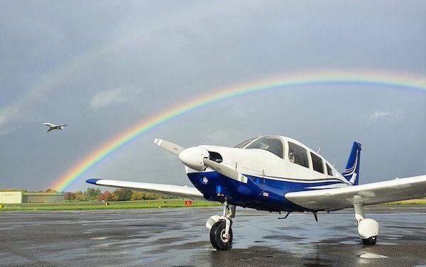 Falcon Flying Group establishes new scholarship scheme